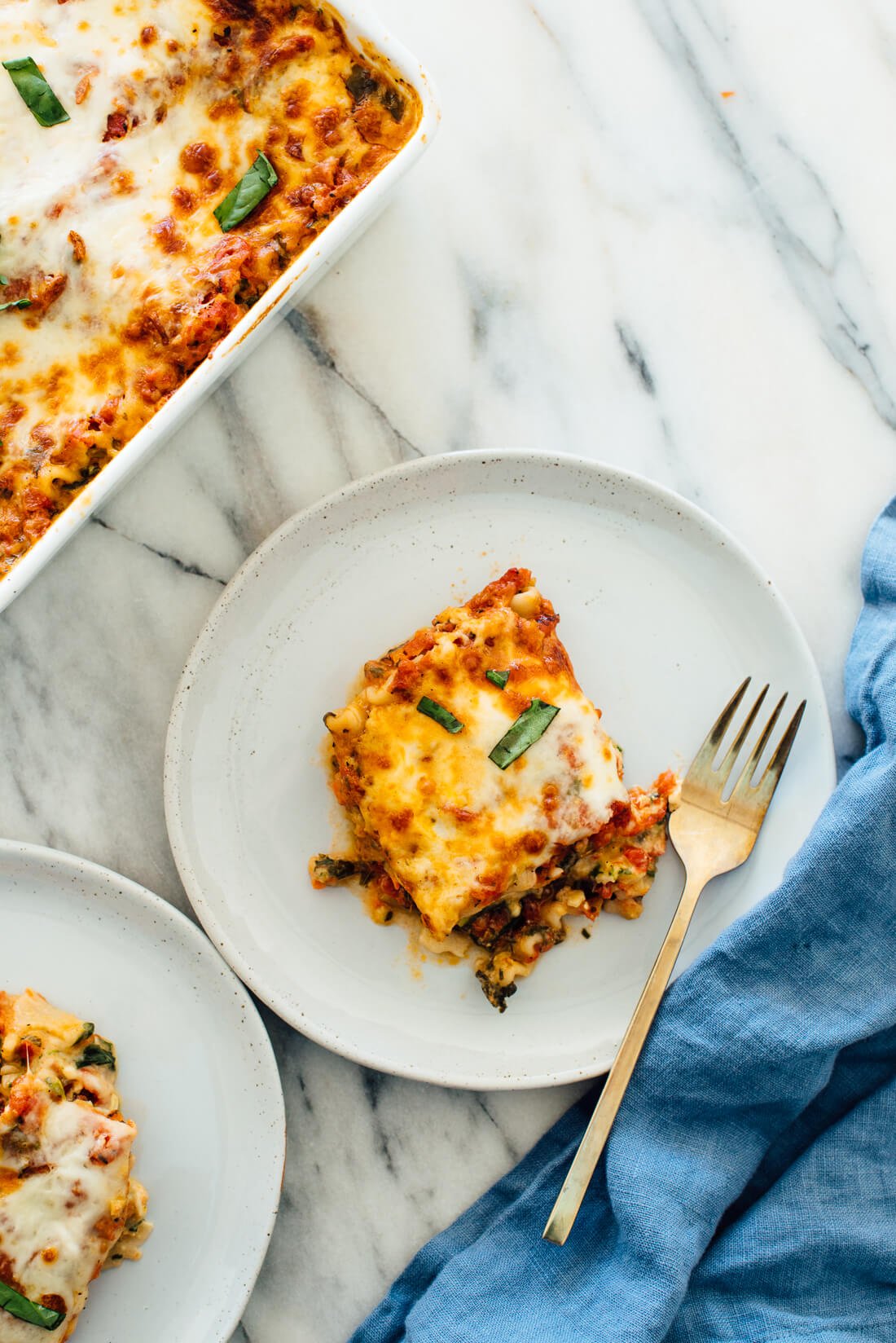 Seriously the best vegetable lasagna recipe! This vegetarian lasagna is packed with fresh veggies and spinach. #vegetarian #lasagna #veggies