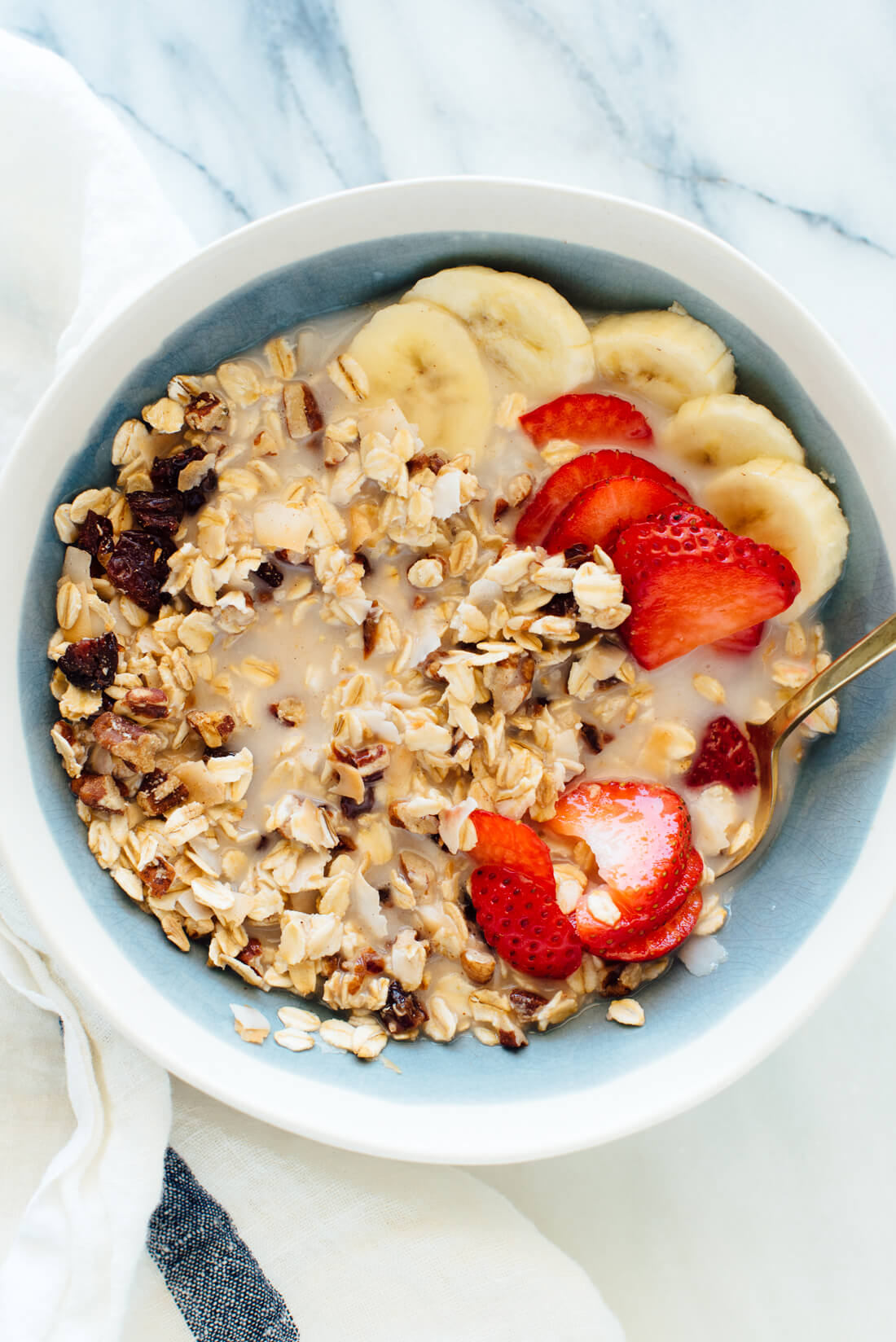 Make your own healthy homemade cereal! This cherry pecan muesli is full of whole grains and nutritious pecans. cookieandkate.com