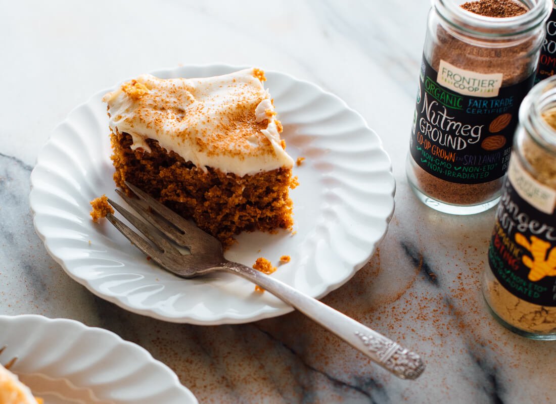 Gingerbread cake with cinnamon on top