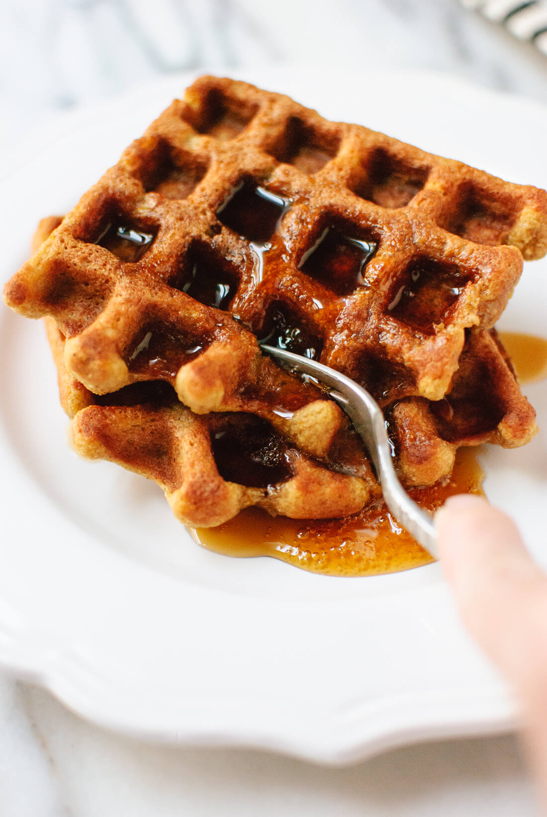 gluten free pumpkin waffles made with oat flour