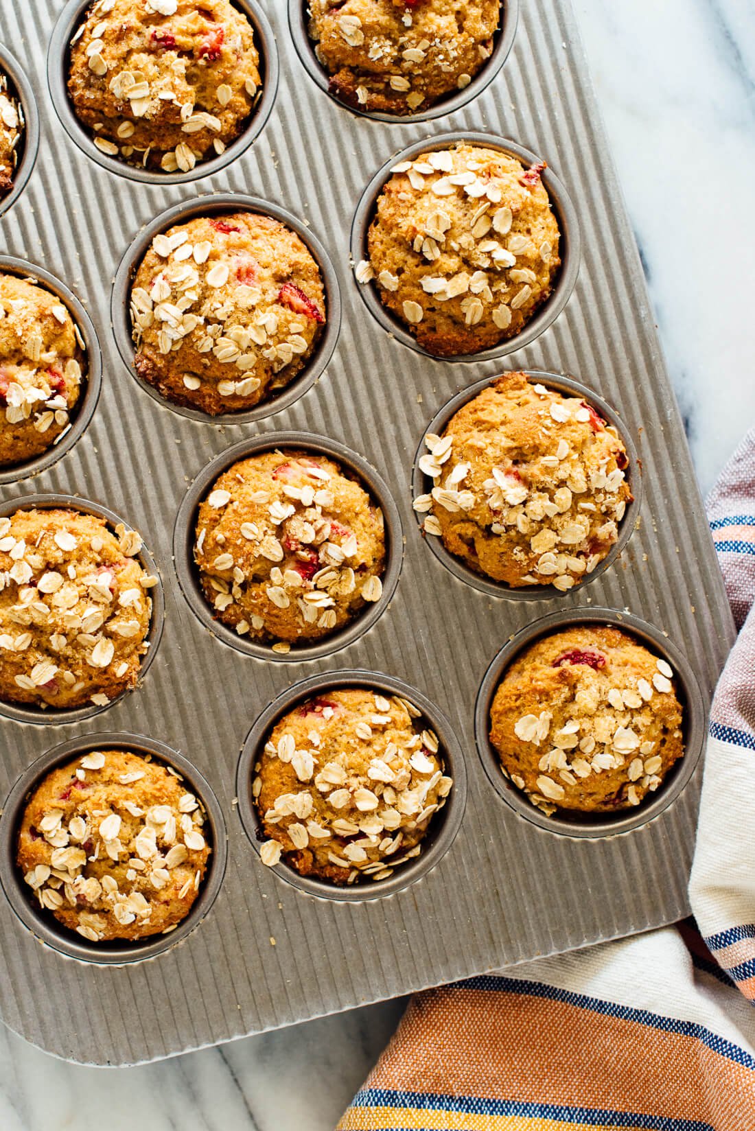 healthy strawberry muffins