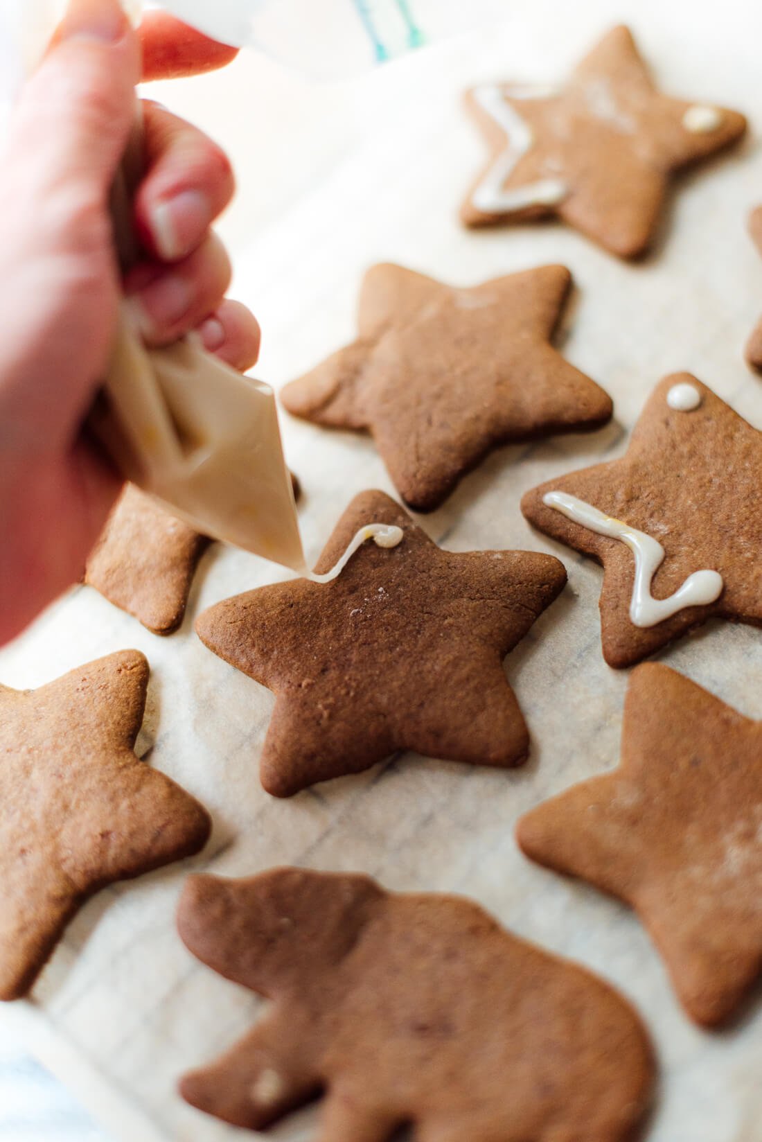 icing healthy gingerbread cookies