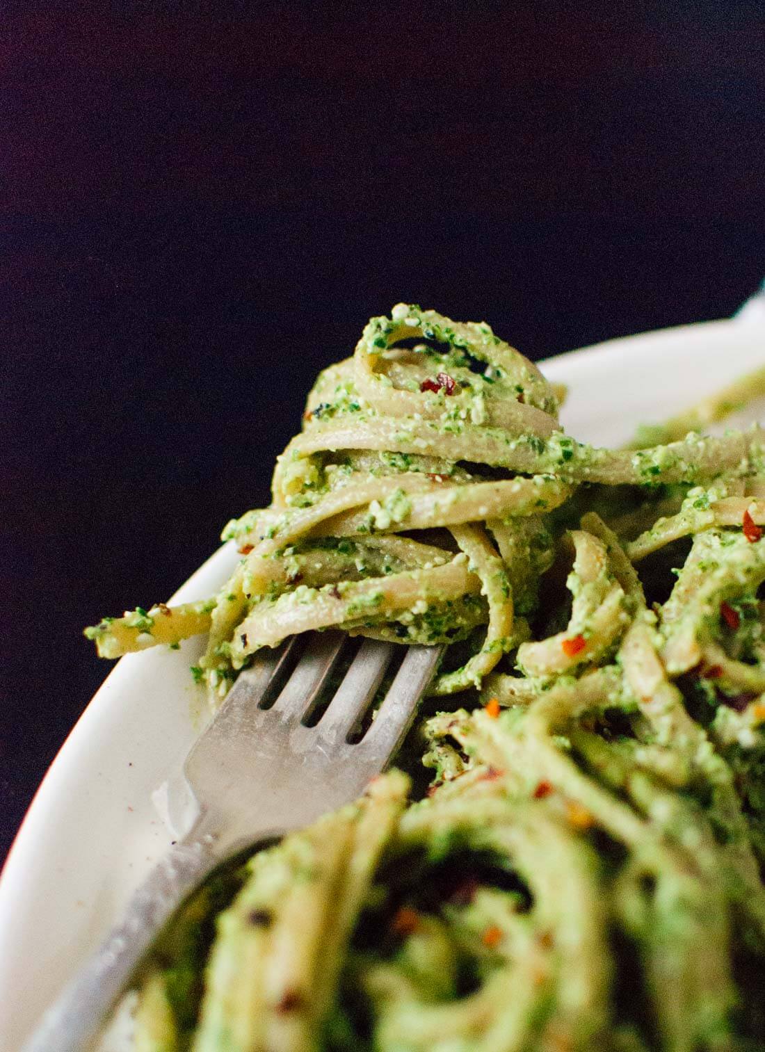 Kale, hemp and flaxseed oil pesto - cookieandkate.com