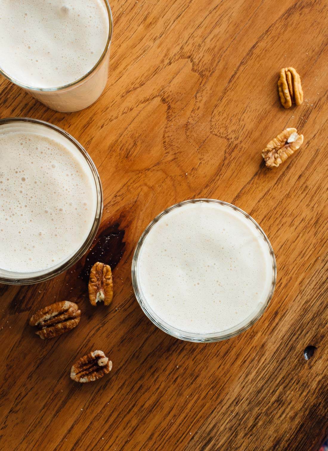 This maple pecan milk will blow your mind. No soaking, no straining, no leftover nut pulp, pure deliciousness!