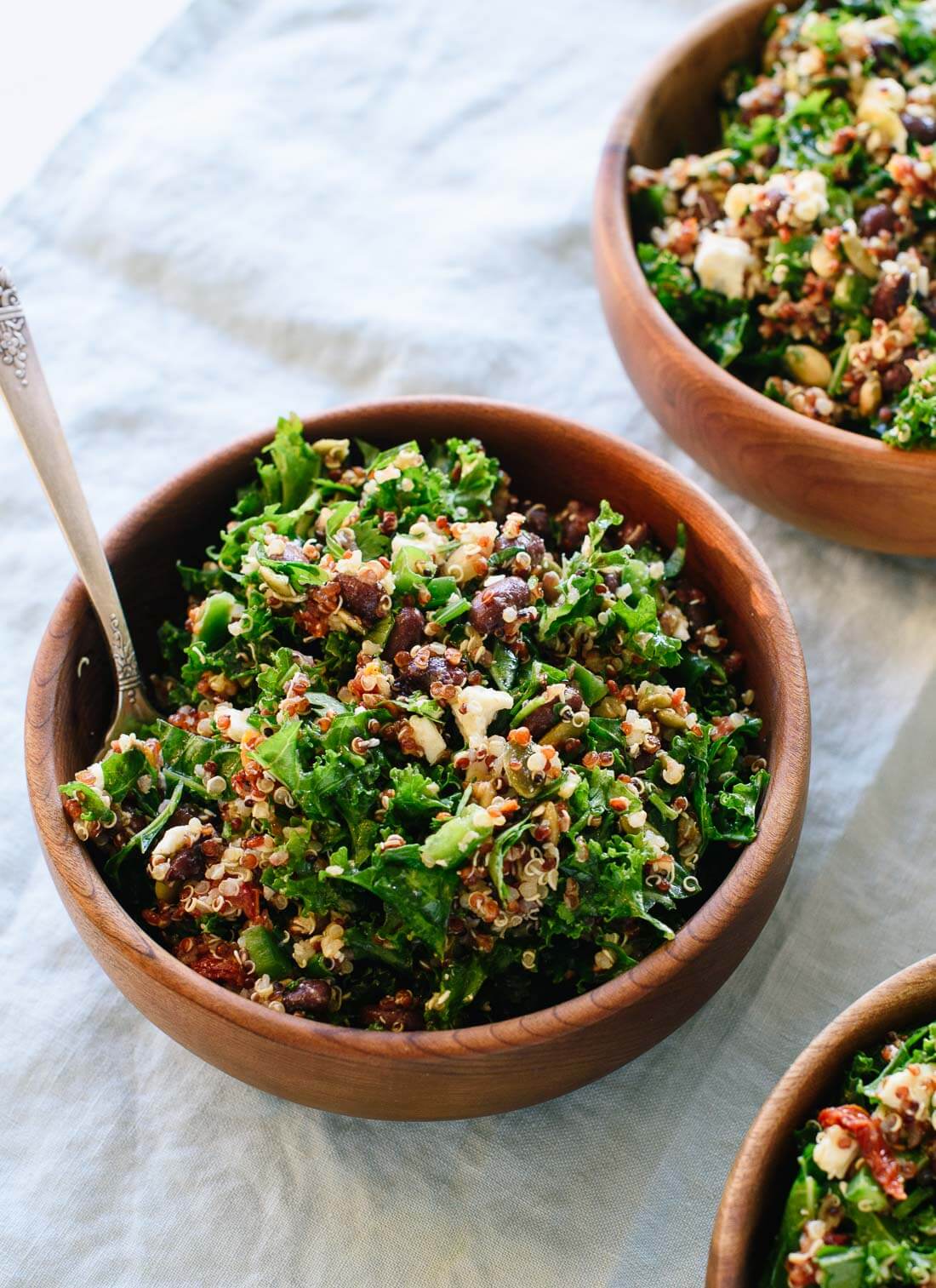 This Mexican kale and quinoa salad packs great for lunch! cookieandkate.com