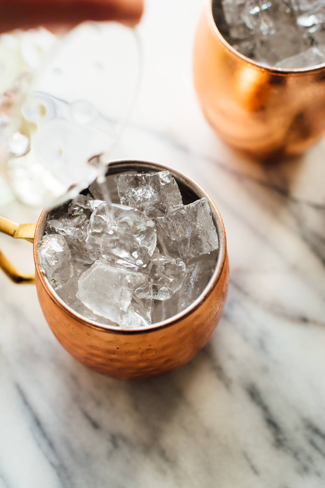 moscow mule vodka pour