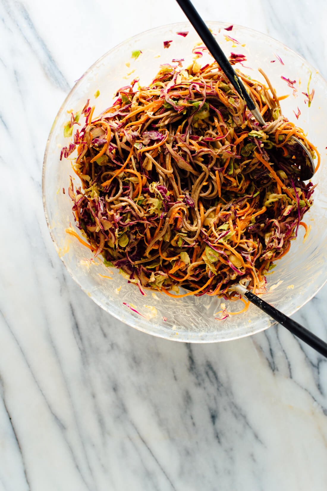 peanut soba noodles with cabbage carrots