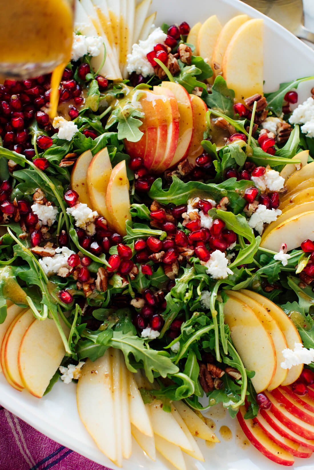 pomegranate pear arugula salad with ginger dressing