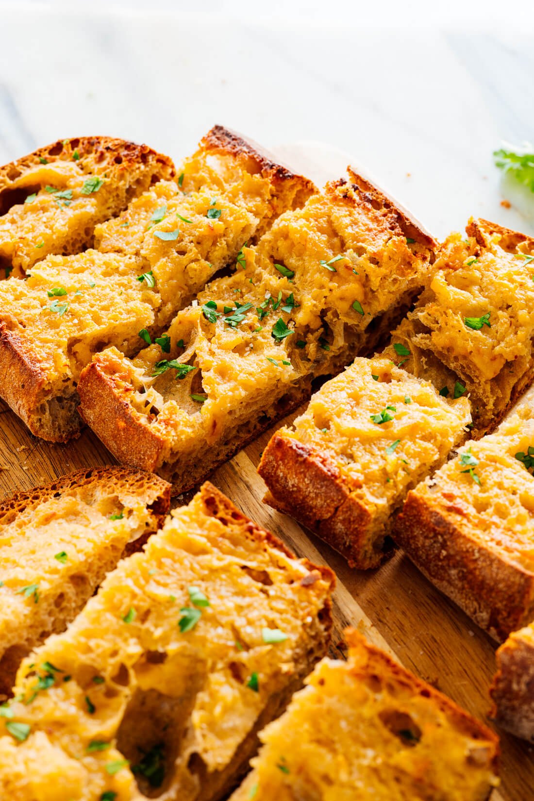 roasted garlic bread