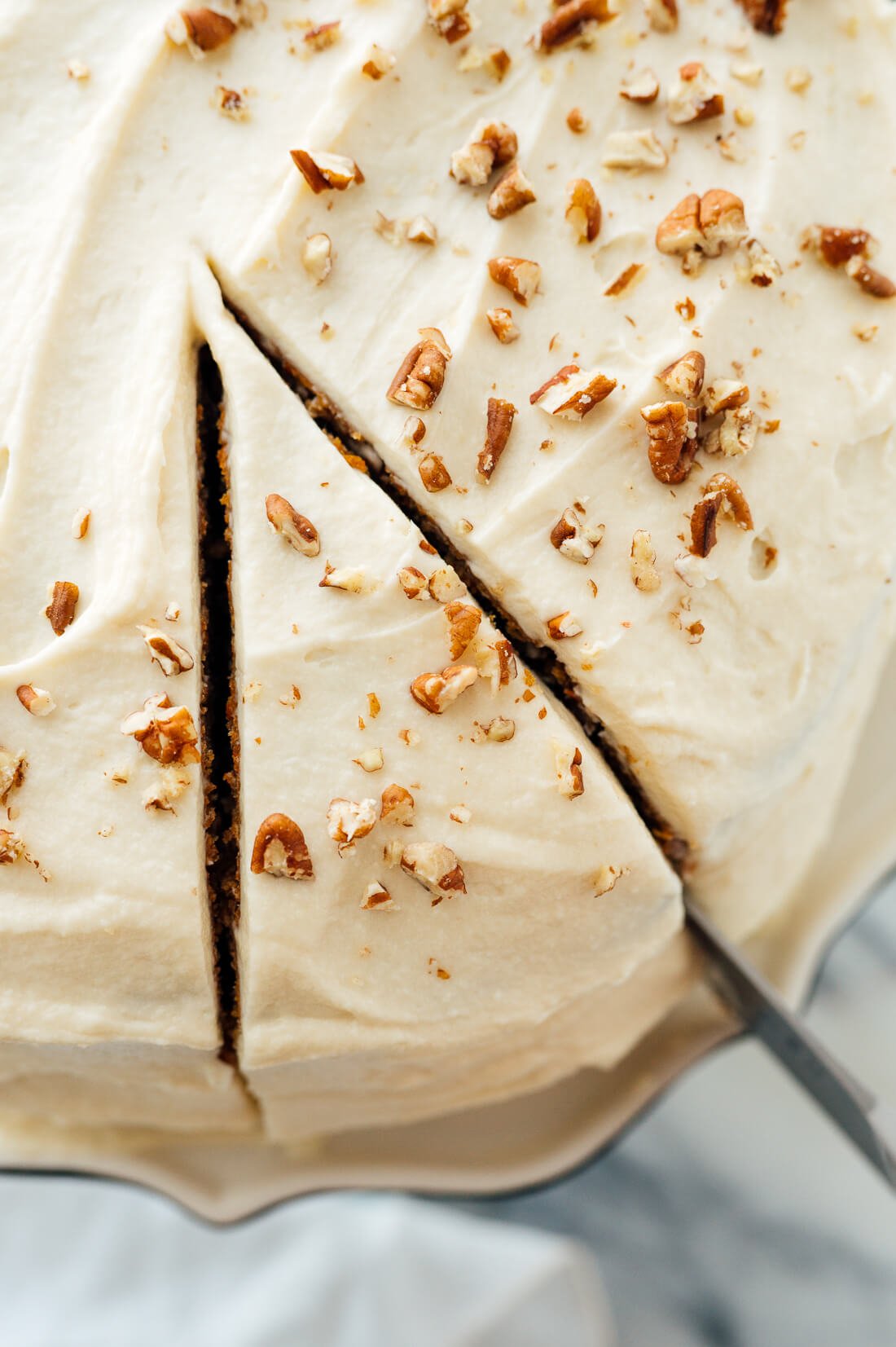 slicing carrot cake (overhead view)