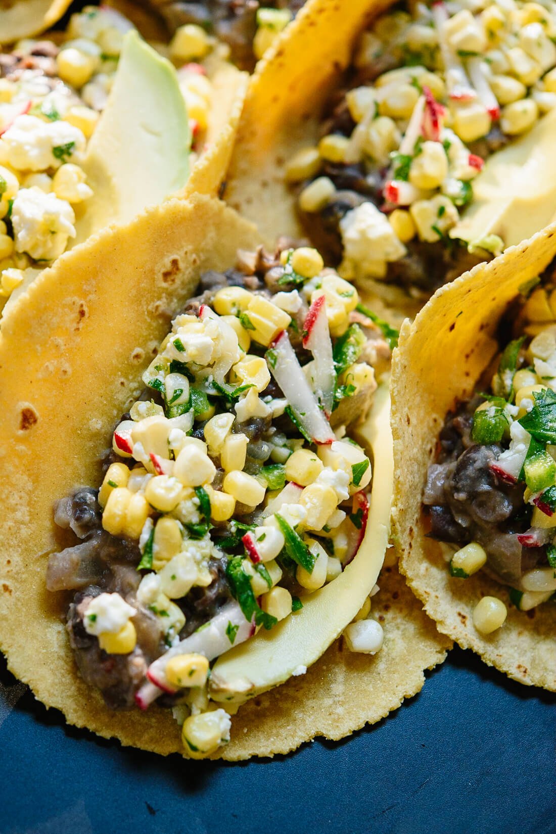 Spicy and sweet corn and black bean tacos 