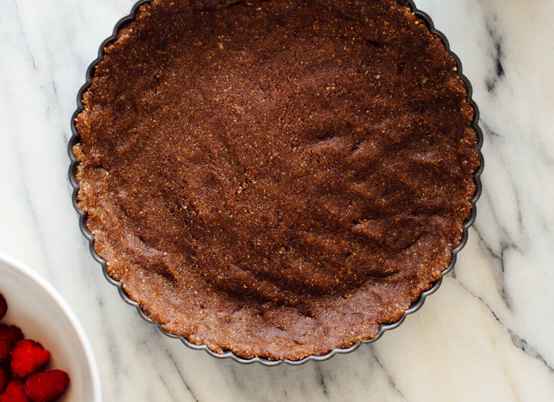 healthy tart crust made with dates and pecans